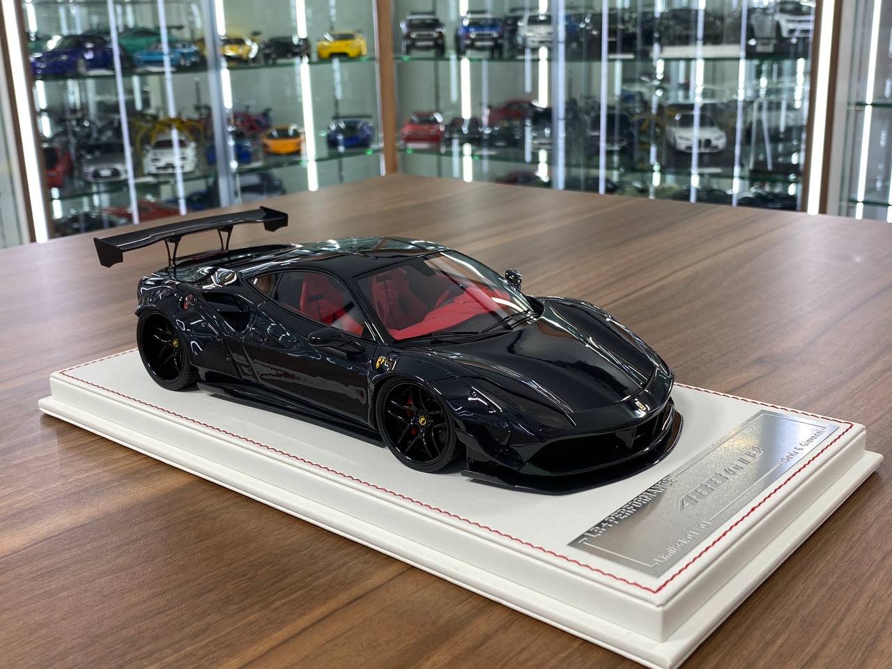 1:18 Resin Model - Davis & Giovanni Ferrari 488 GTB (Gloss Black Carbon / Calvin) - Limited 1 of 1