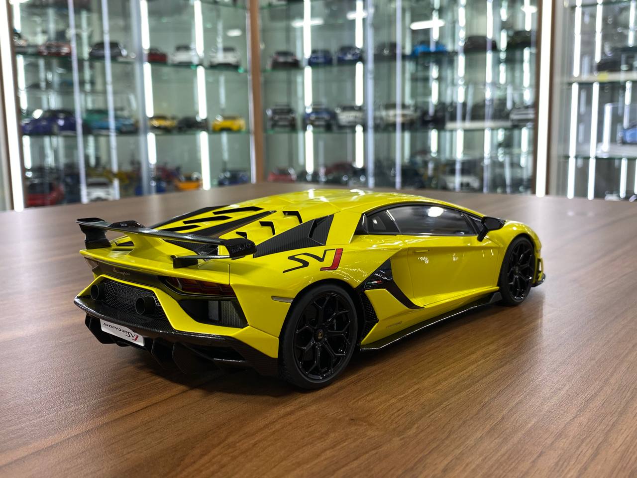 1:18 Diecast Metal AUTOart Lamborghini Aventador SVJ – Giallo Tenerife / Pearl Yellow