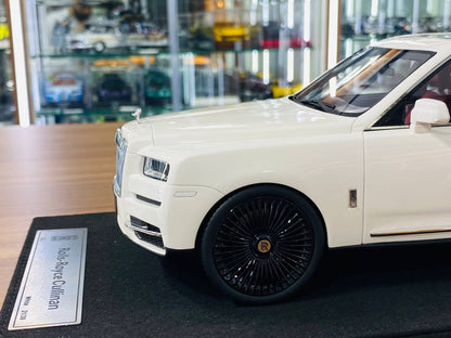 GL Models Rolls-Royce Cullinan - 1/18 Resin Model, White, Limited to 39 Pieces