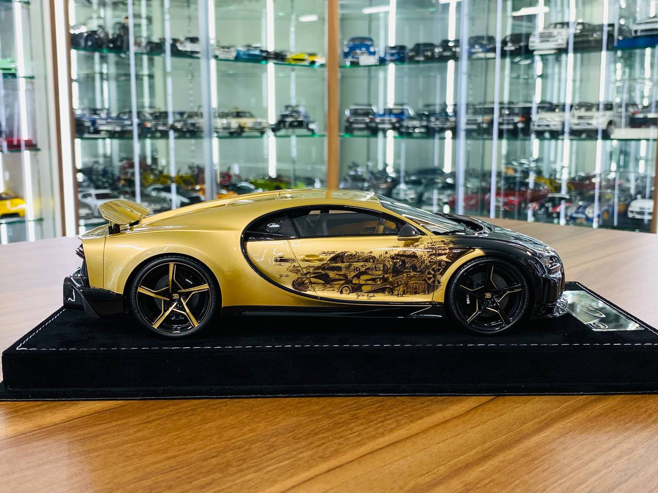 H&H Bugatti Chiron Super Sport 300+ - 1/18 Resin Model, Golden Era, Limited to 30 Pieces