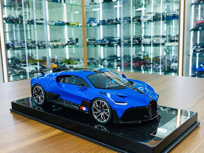 Exclusive 1/18 Resin Model - Bugatti Divo (Blue Le Mans)