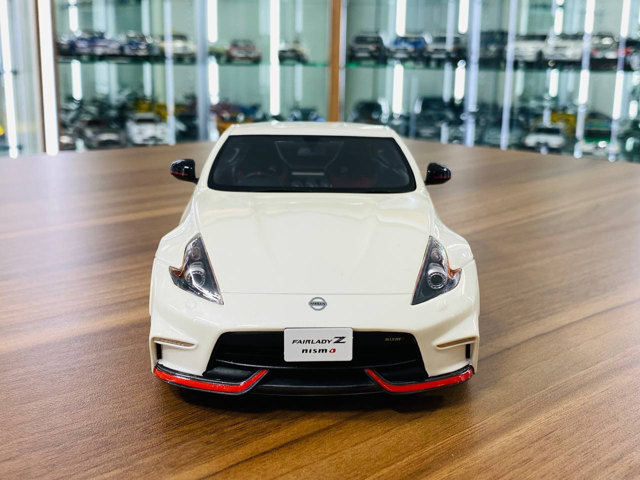 1/18 Resin – Nissan Fairlady 370Z Nismo in White by GT Spirit