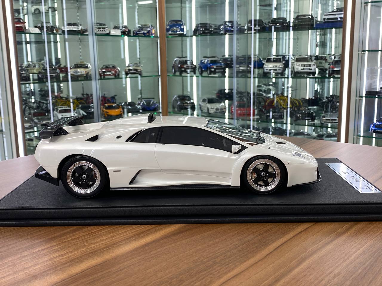 1/12 Resin Model - Lamborghini Diablo GT White