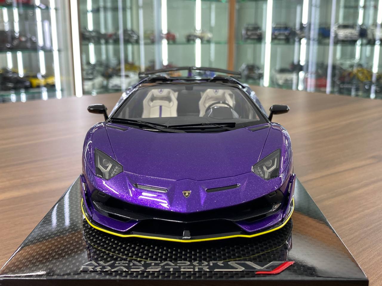 1/18 Resin Lamborghini Aventador Roadster SVJ by MR Collection in Metallic Purple Italy Flag