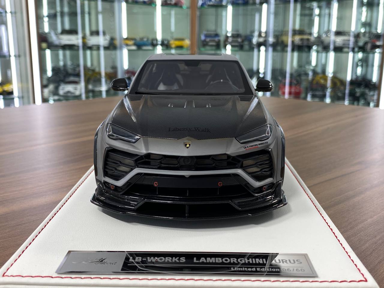 1:18 Resin Model (Not Opening) - IVY Model Lamborghini URUS LB Works (Fighter Grey)