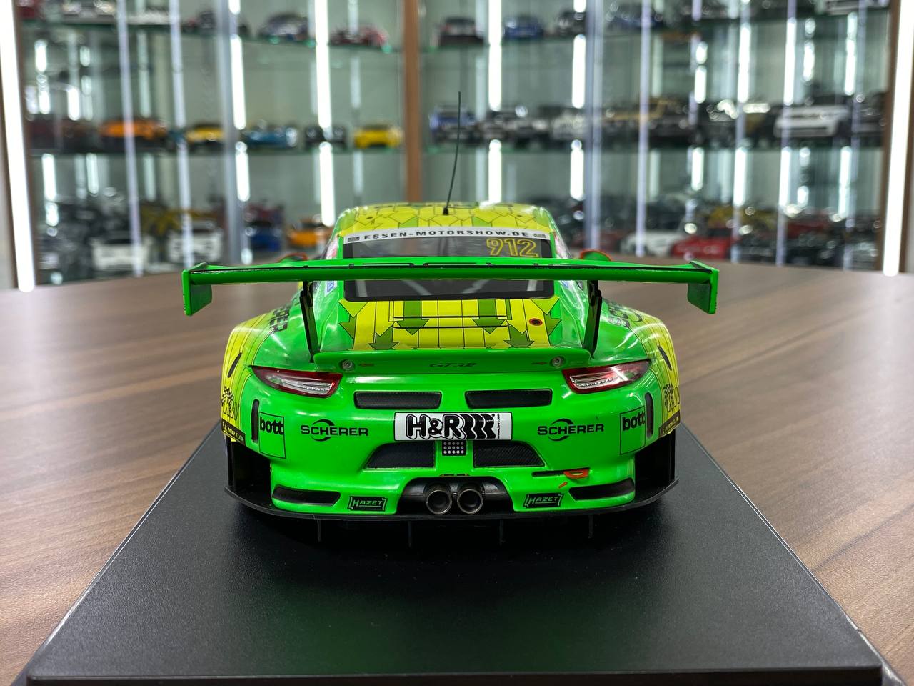 Ixo Models 1/18 Metal Diecast PORSCHE 911 GT3 R 2016 #912 Manthey Racing 2018 VLN Nurburing Green