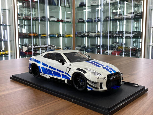 1/18 Diecast Solido Nissan GT-R R35 LBWK body kit Type 2 For paul tribute 2024 White / blue stripes