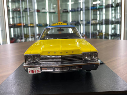 1:18 Diecast – KK Scale Dodge Monaco 1974 Texas Cab