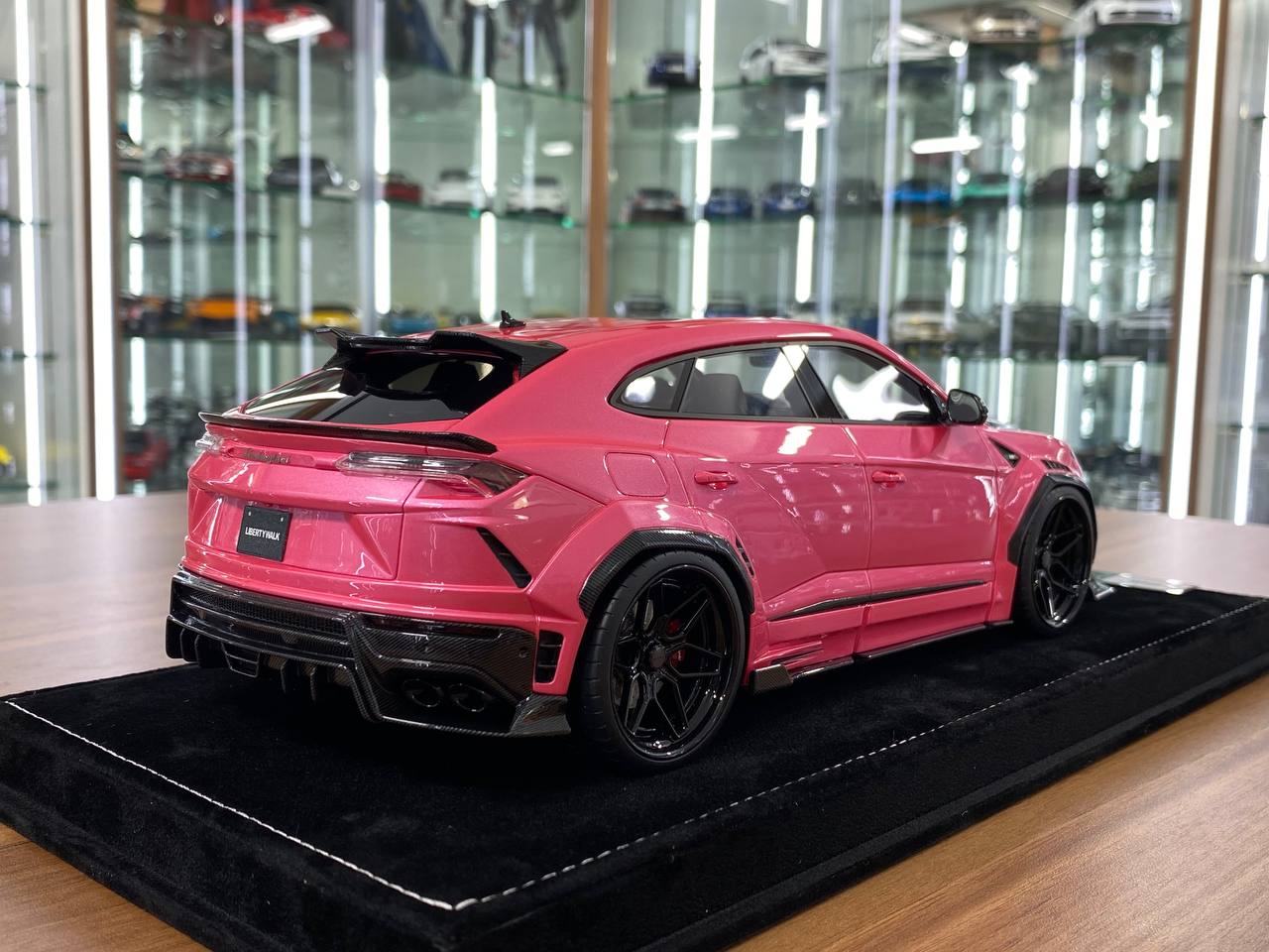 1:18 Resin Model – Lamborghini Urus LB Works In Pink | Ivy Models