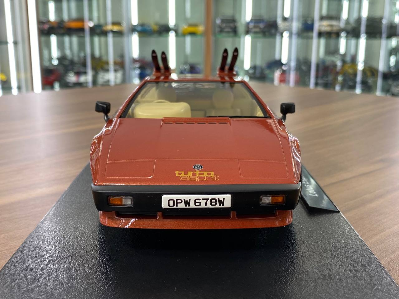 1/18 Diecast  KK Scale Lotus Esprit Turbo 1981 in Orange