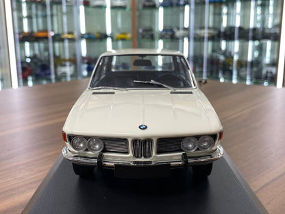 1:18 Diecast – Minichamps BMW 2500 (1968)