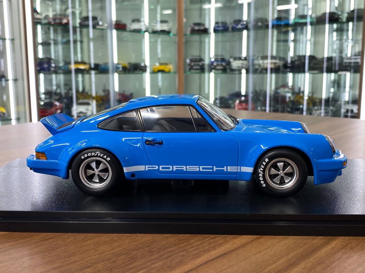 1/18 Diecast Werk83 Porsche 911 Carrera RSR 3.0 in Blue