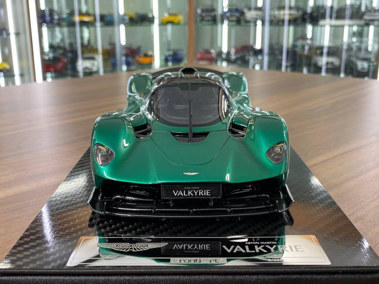 1:18 Resin Model – FrontiArt Aston Martin Valkyrie – British Green (Limited 300 pcs)