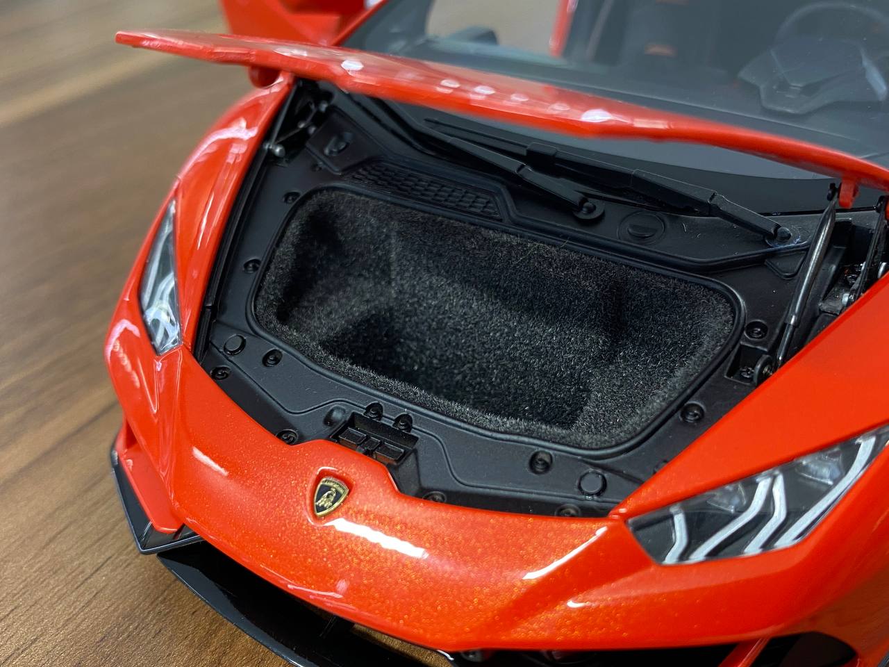 1:18 Diecast Metal Full Opening – AUTOart Lamborghini Huracán EVO – Arancio Xanto