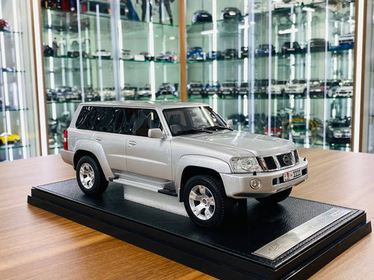 Ivy Model 1/18 Nissan Patrol Safari Y61 – Silver, Limited Edition