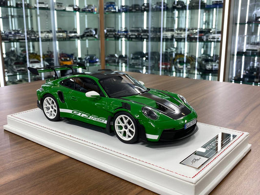 Ivy Model 1/18 Porsche 911 992 GT3 RS Weissach – Python Green with White Wheels, Limited to 20 Pcs