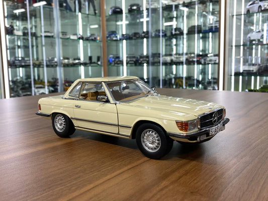 1/18 Diecast Metal Model – Mercedes Benz 350 SL 1977 by Sun Star Models