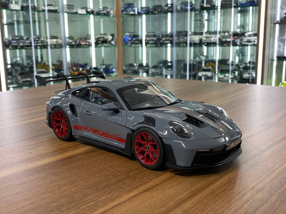 Norev Porsche 911 GT3 RS (2022) - 1/18 Diecast Metal Model, Arctic Grey/Red