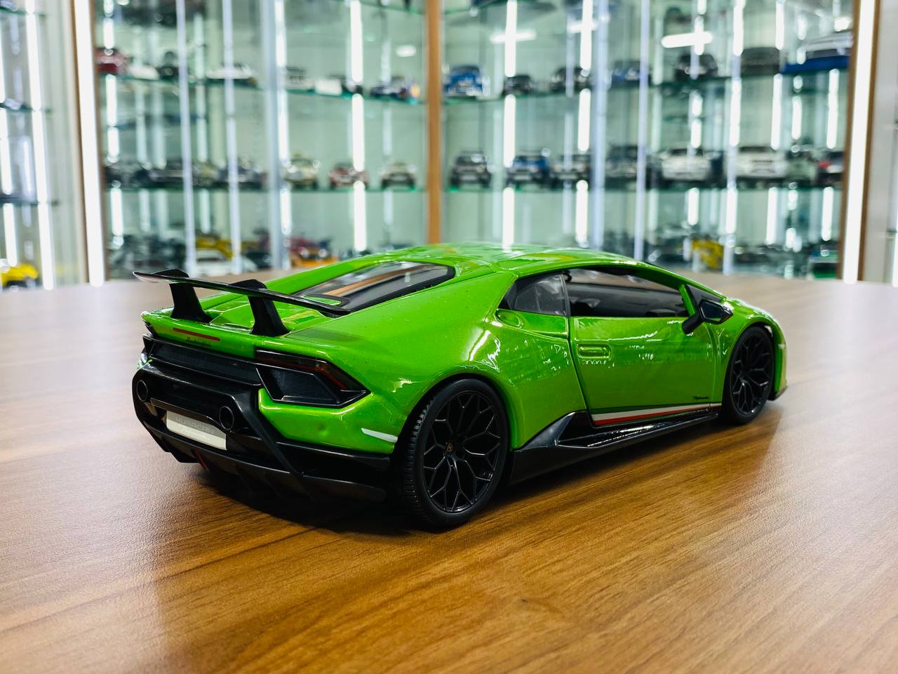 1/18 Diecast Full opening  Maisto Lamborghini Huracan perfomante in Green