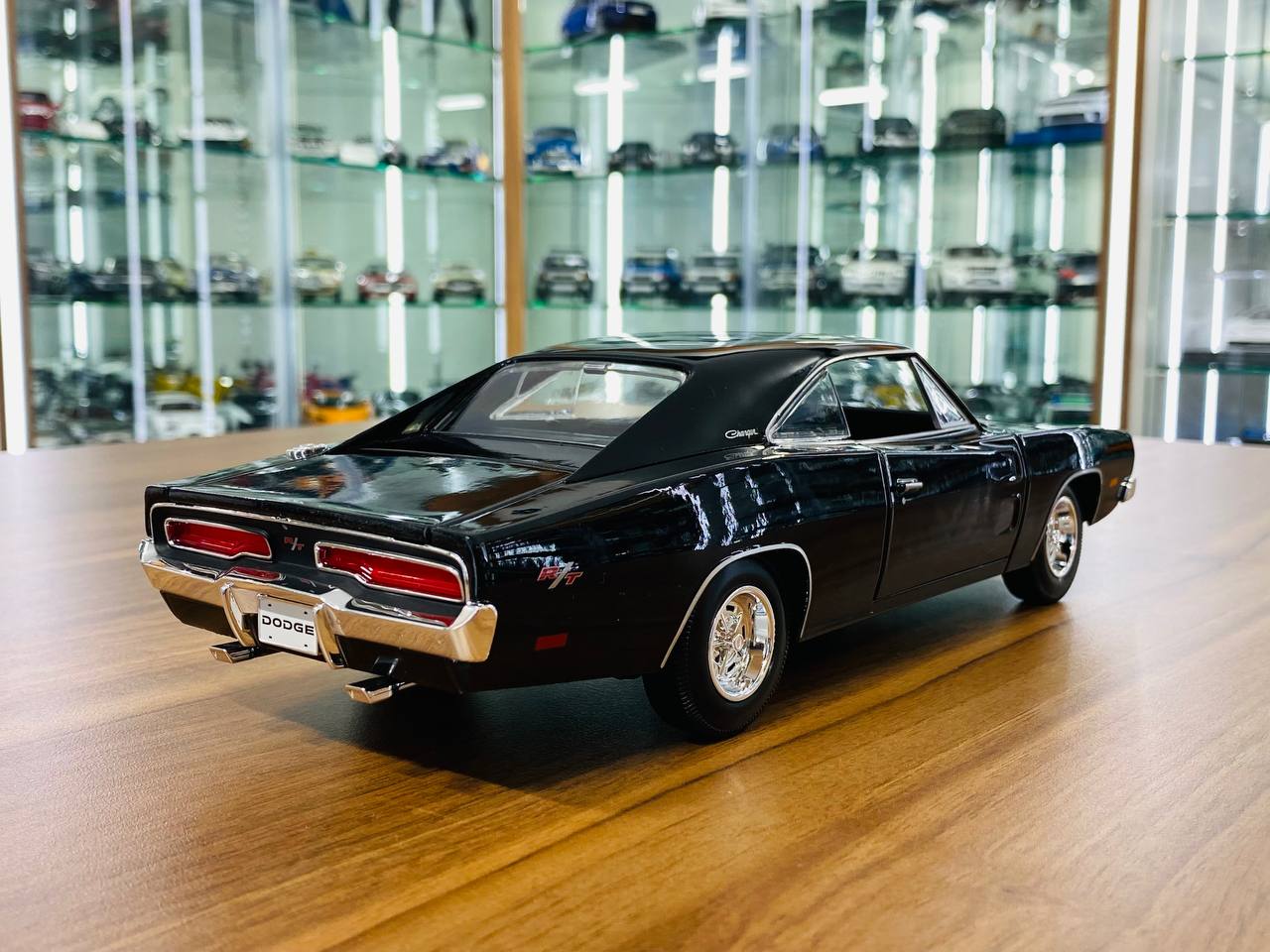 1/18 Diecast Maisto Dodge Charger R/T 1969 Black