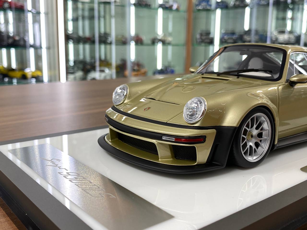 1/18 Resin Model - Porsche Singer 930 DLS by MCM (Golden) | Limited Editon of 99 pcs