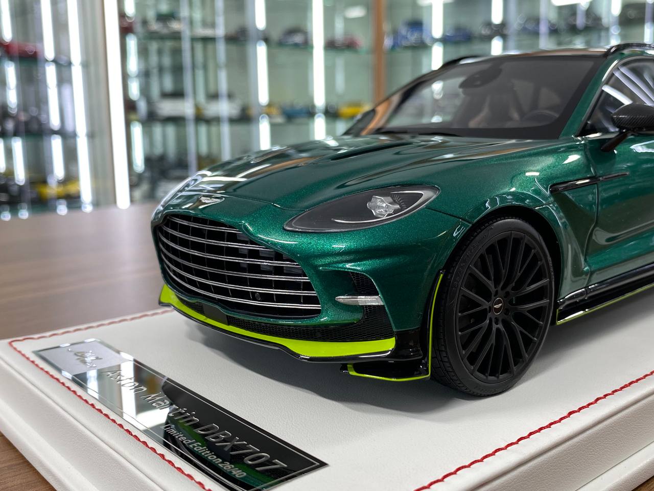 1/18 Resin - IVY Model Aston Martin DBX707 AMR24 Edition