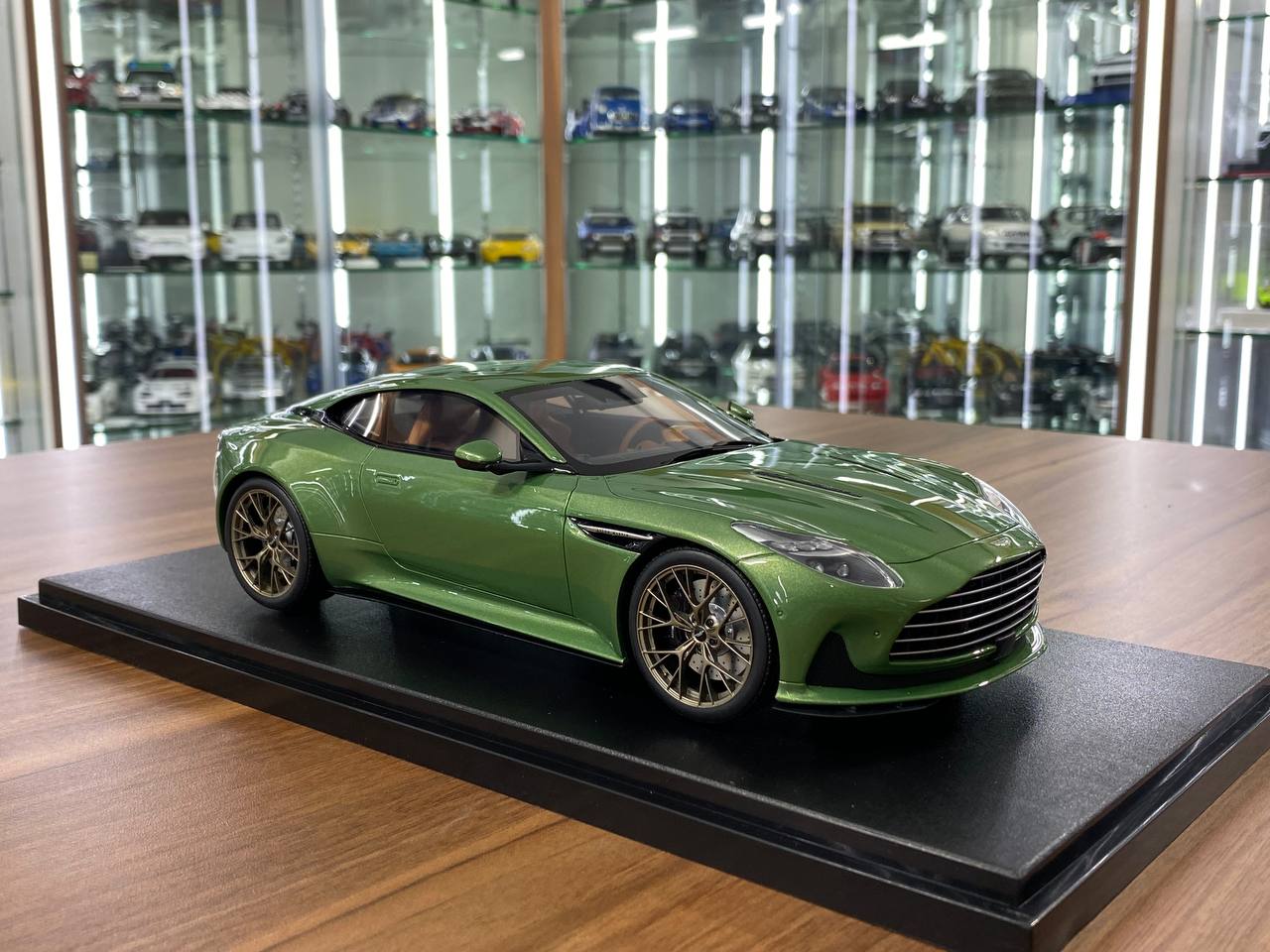 1:18 Resin Model - GT Spirit Aston Martin DB12 (Green)