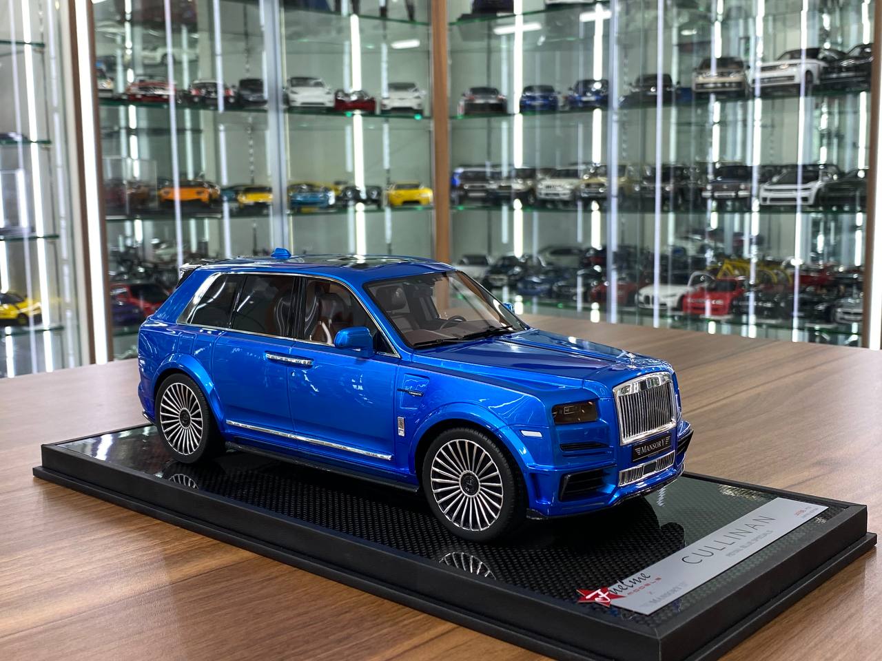 1:18 Resin Model - Rolls Royce Cullinan Mansory by FuelMe Models (Royal Blue)