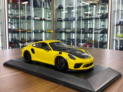 1:18 Diecast  - Porsche 911 GT3 RS 2019 by Minichamps (Yellow with Black Wheels)