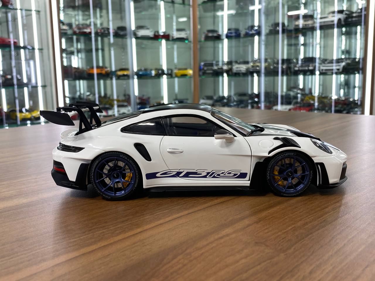 1:18 Porsche 911 (992) GT3 RS 2022 Weissach Paket by Minichamps (White with Blue Wheels & Decor)