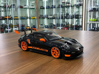 1:18 Diecast Minichamps Porsche 911 (992) GT3 RS 2023 Weissach Paket in Black