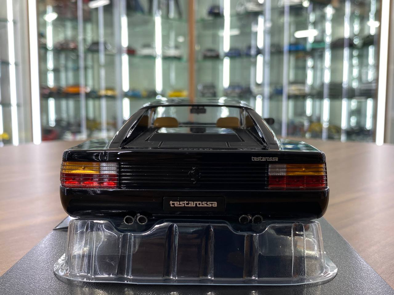 1/18 Diecast  KK Scale Ferrari Testorossa 1986 in Black