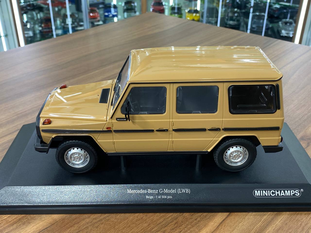 1/18 Diecast Minichamps Mercedes-Benz G-Model (LWB) 1980 Beige