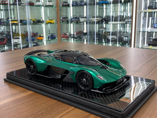 1:18 Resin Model – FrontiArt Aston Martin Valkyrie – British Green (Limited 300 pcs)