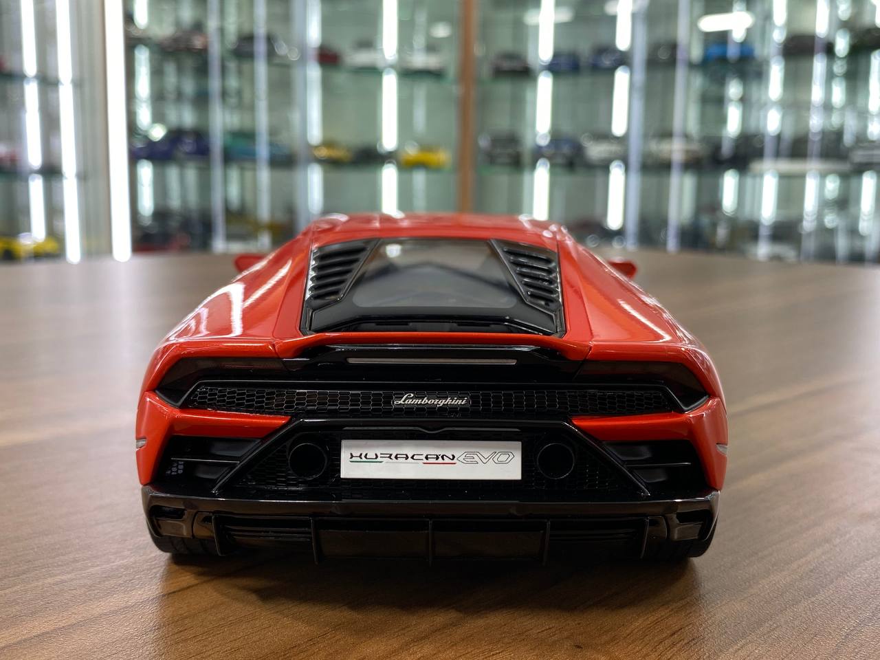 1:18 Diecast Metal Full Opening – AUTOart Lamborghini Huracán EVO – Arancio Xanto