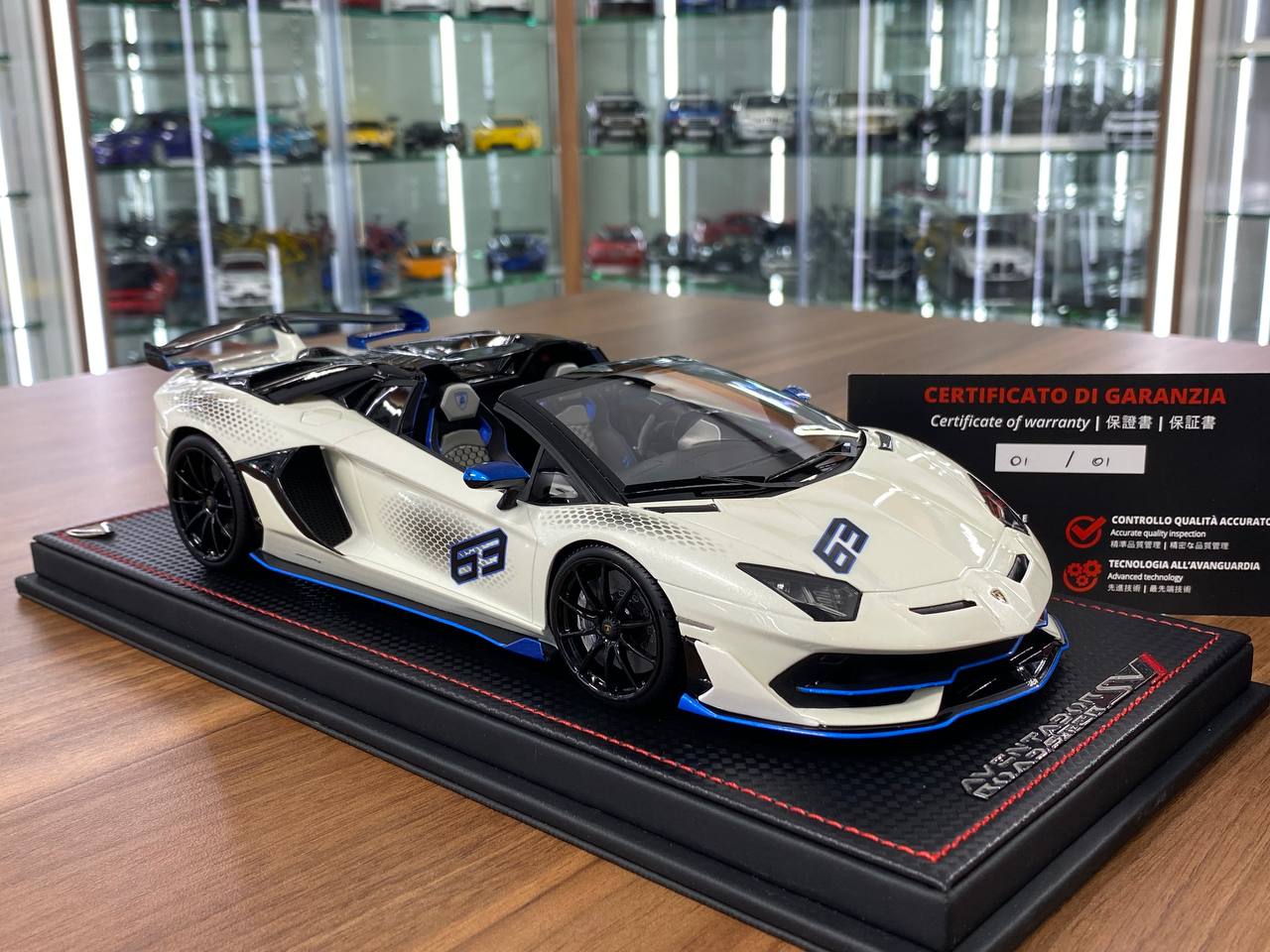 1:18 Resin MR Collection Lamborghini Aventador Roadster SVJ #63 – White/Blue – 1 of 1