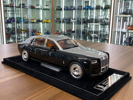 1/18 Resin H&H Rolls Royce Phantom Extended Wheelbase  II Black / Silver Limited Edition 30