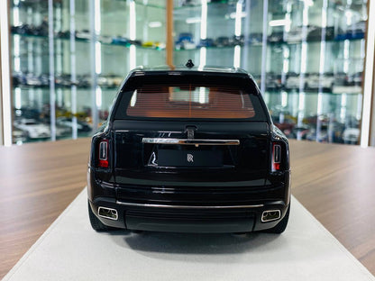 GL Models Rolls-Royce Cullinan - 1/18 Resin Model, Glossy Black, Limited to 39 Pieces