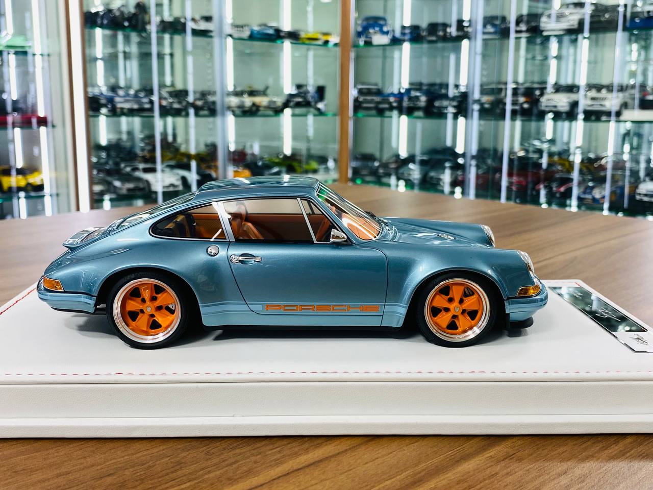 Ivy Model Porsche 911 Singer – 1/18 Resin Model, Ice Blue Metallic, Limited to 50 Units