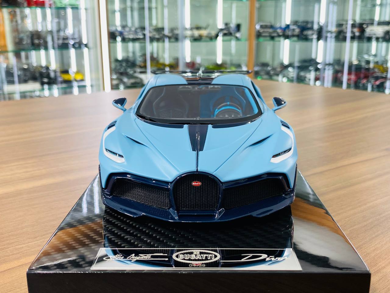 Exclusive 1/18 Resin Model - Bugatti Divo (Baby Blue Matt)