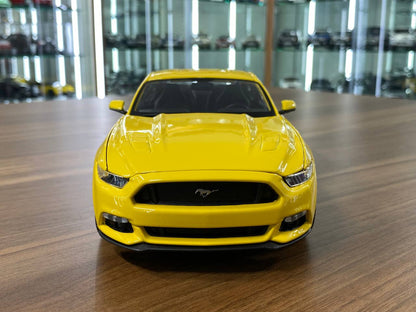 1/18 Diecast Maisto Ford Mustang 2015 Yellow