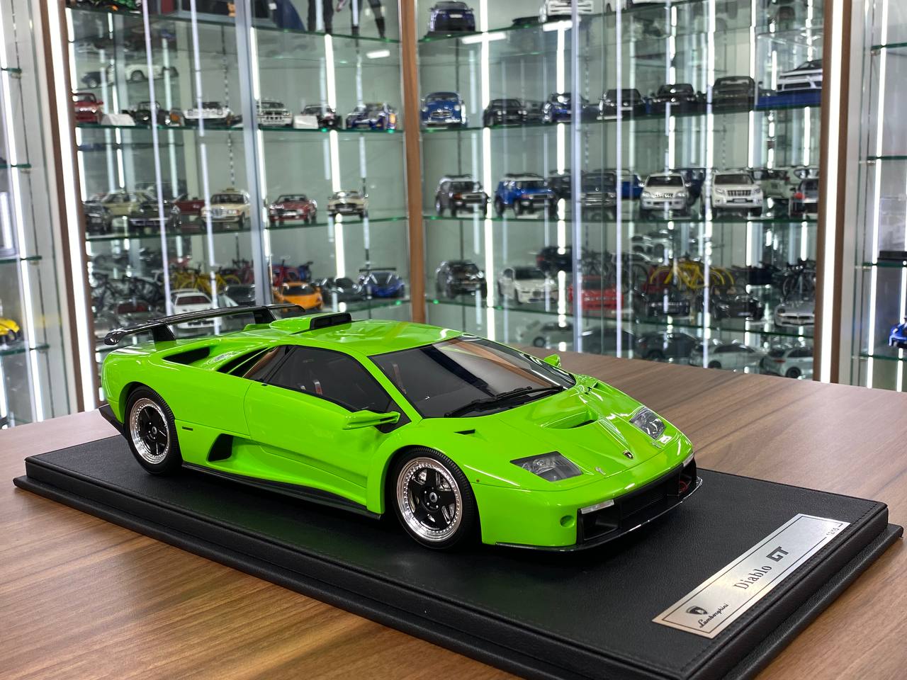 1/12 Resin Model - Lamborghini Diablo GT (Green) by GL Models