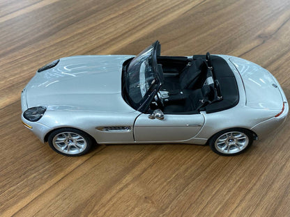 1/18 Diecast BMW Z8 by Kyosho – Full Opening