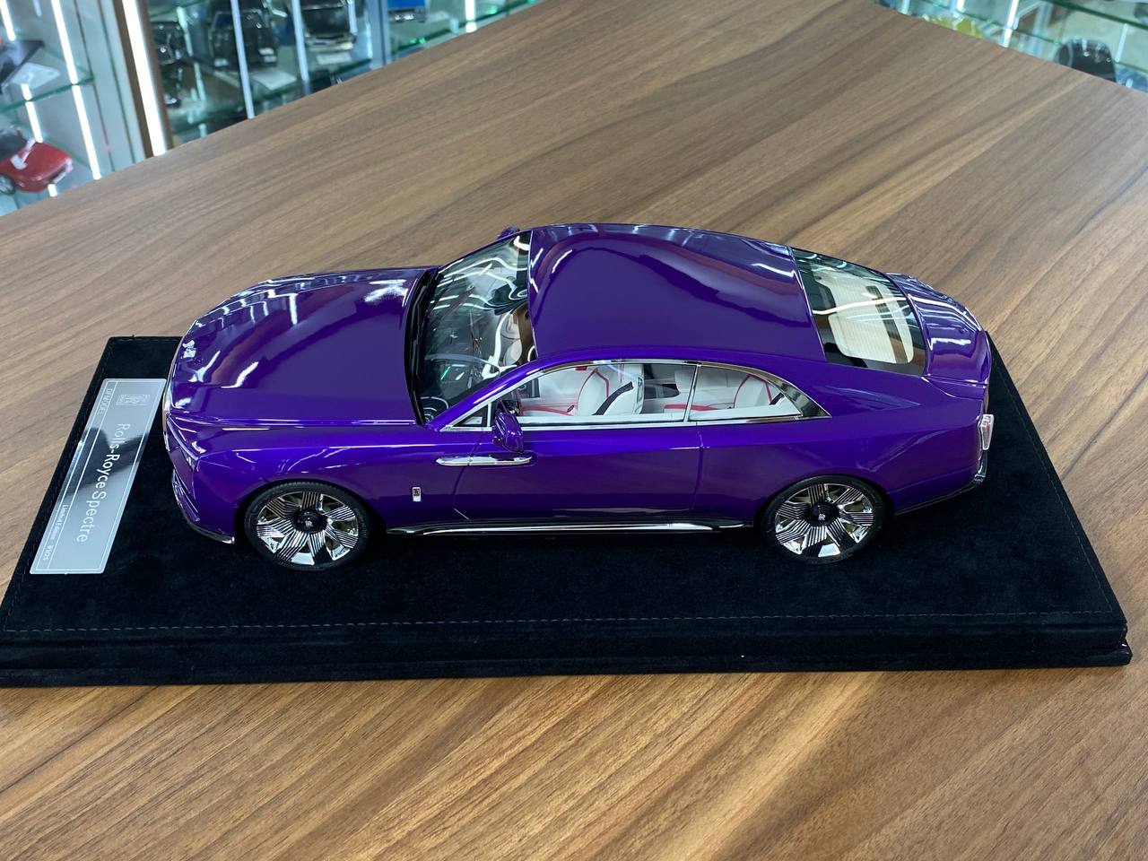 1/18 Resin Model - Rolls Royce Spectre Purple by DF Model