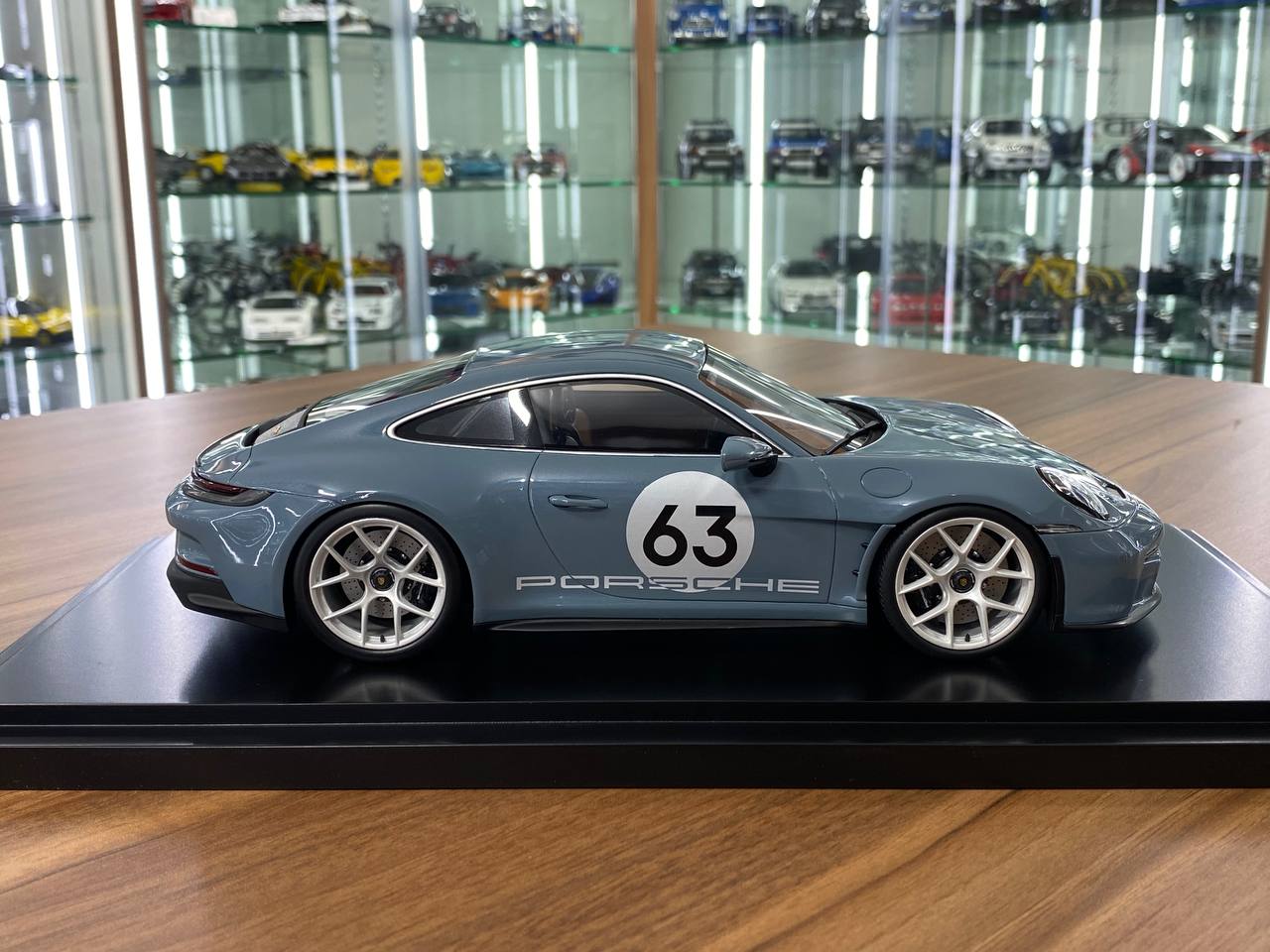 1/18 Resin Model - Porsche 911 T/S Blue by Spark Models