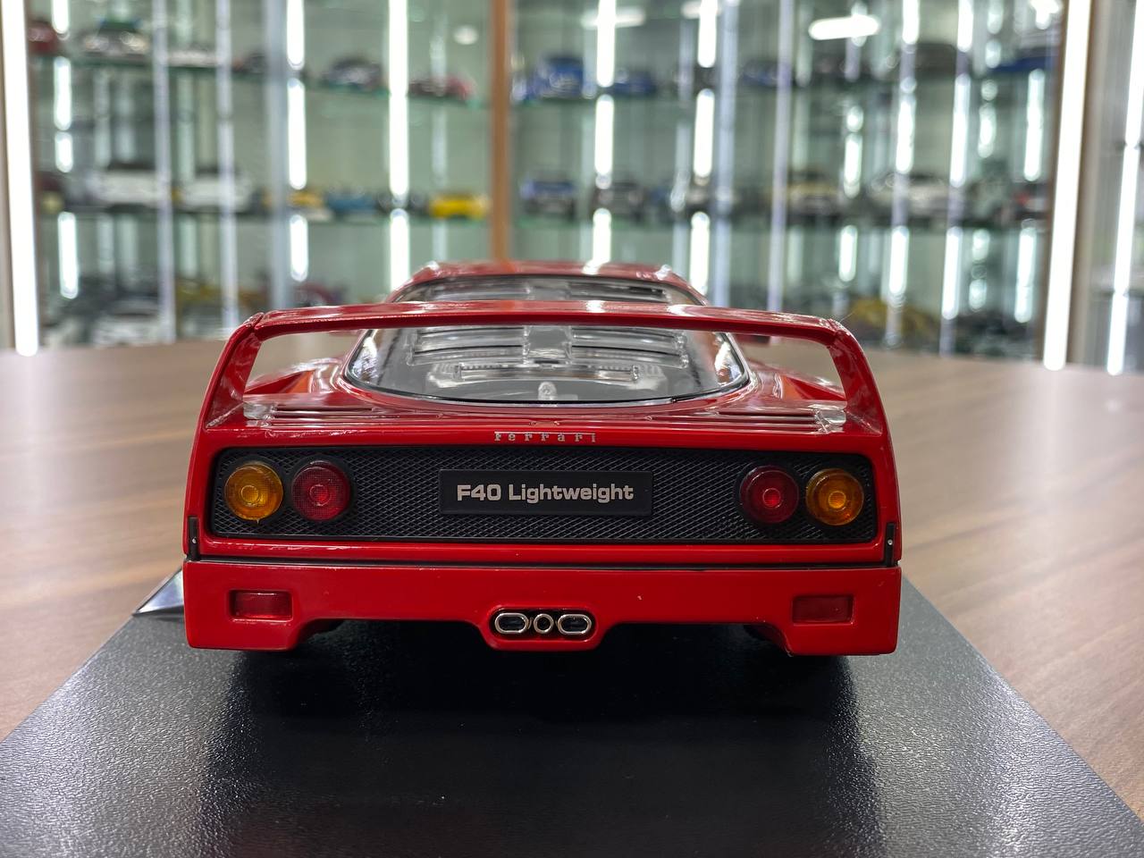 1/18 Ferrari F40 Lightweight Red Model Car by KK Models