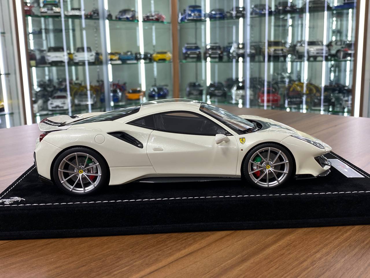 1:18 Resin Model  - MR Collection Models Ferrari 488 Pista (White/Black Stripes)