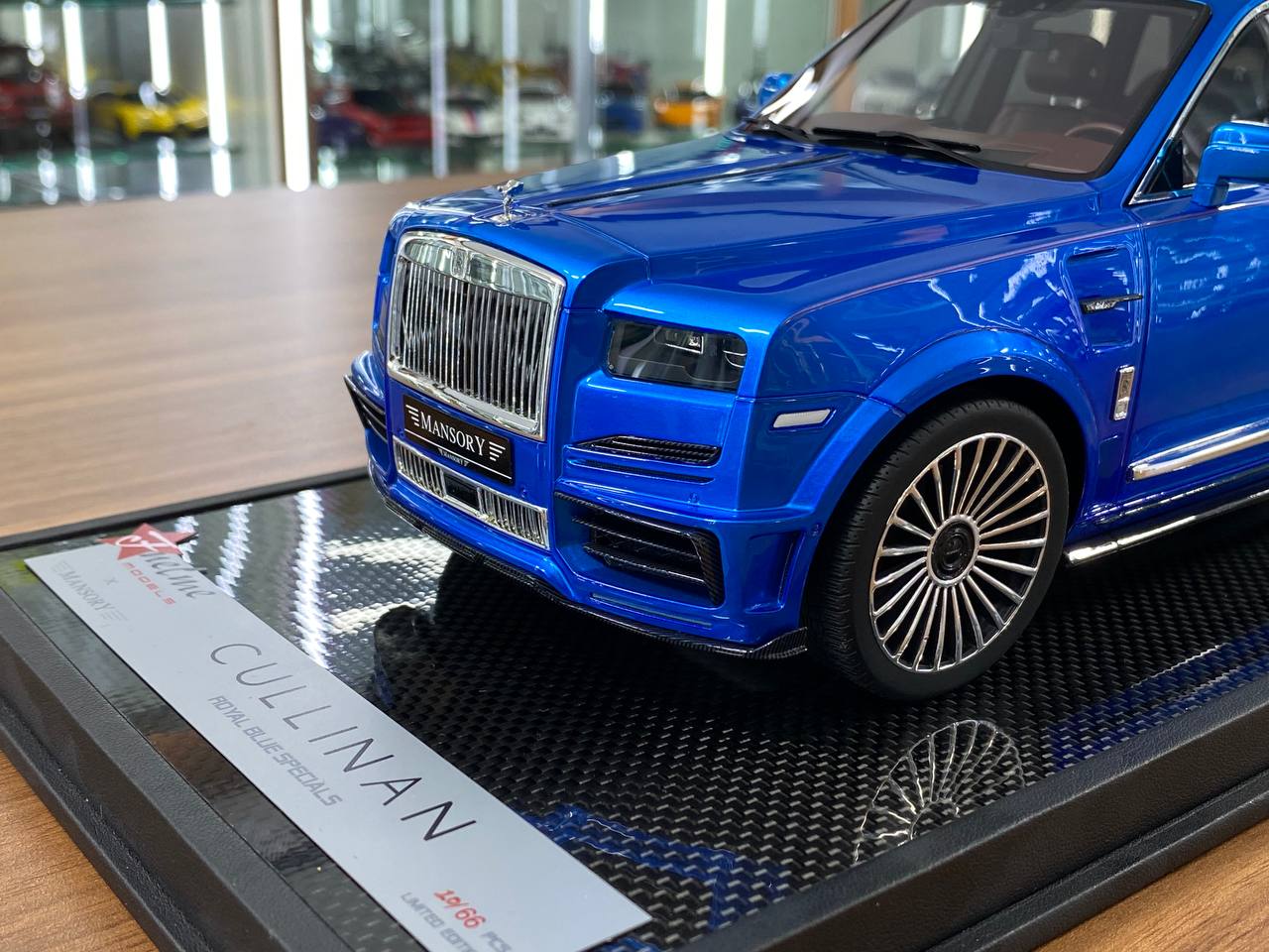 1:18 Resin Model - Rolls Royce Cullinan Mansory by FuelMe Models (Royal Blue)