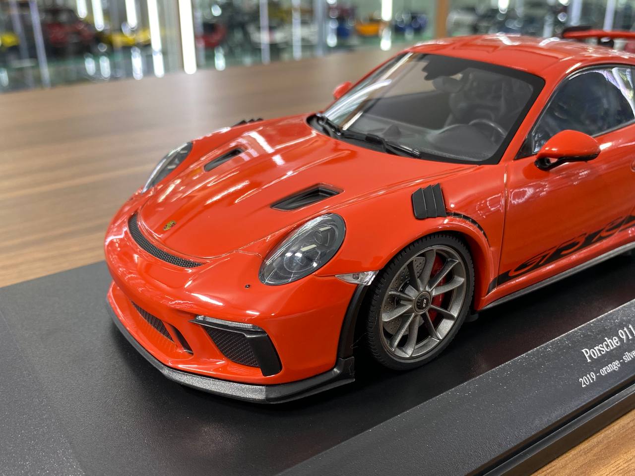 1:18 Diecast Model - Porsche 911 GT3 RS 2019 by Minichamps (Orange with Silver Wheels)