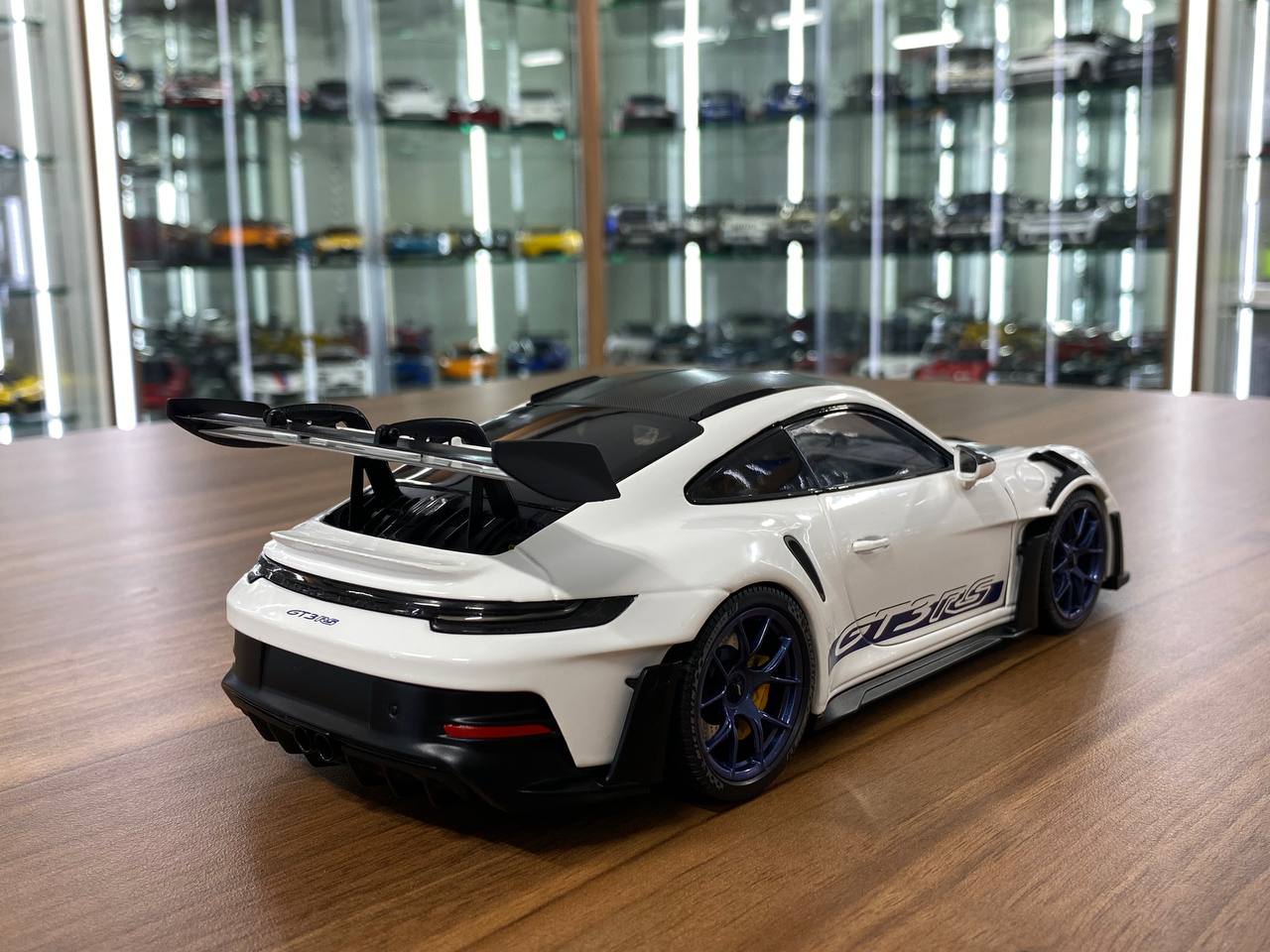 1:18 Porsche 911 (992) GT3 RS 2022 Weissach Paket by Minichamps (White with Blue Wheels & Decor)